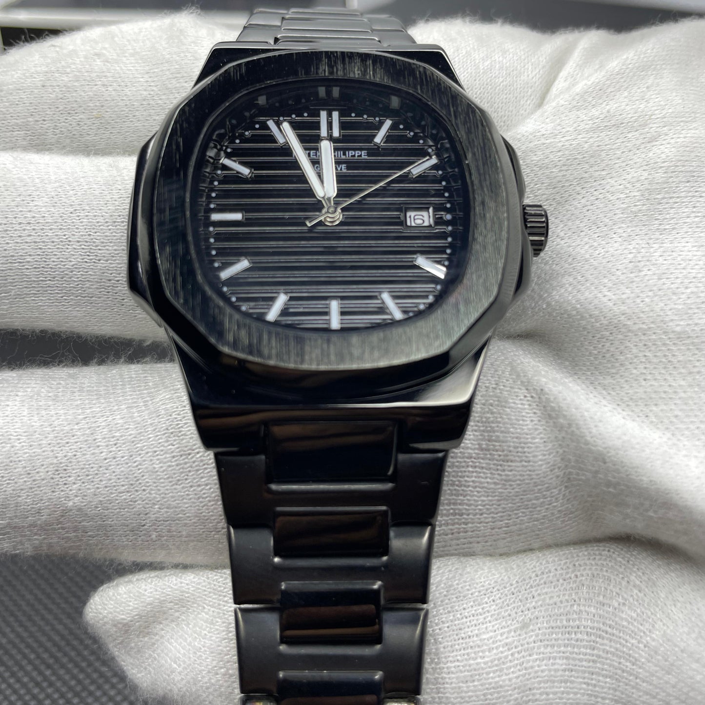 Patek Philippe Nautilus All Black Edition