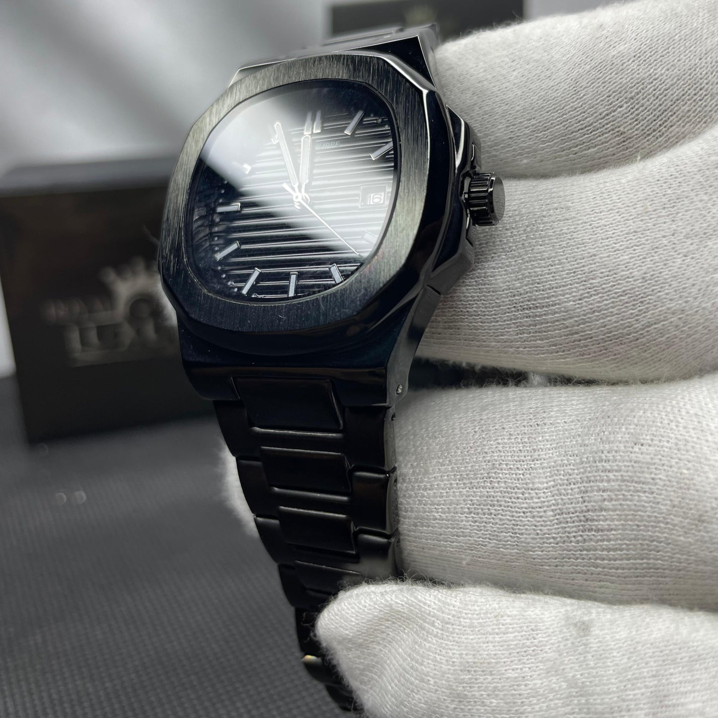 Patek Philippe Nautilus All Black Edition